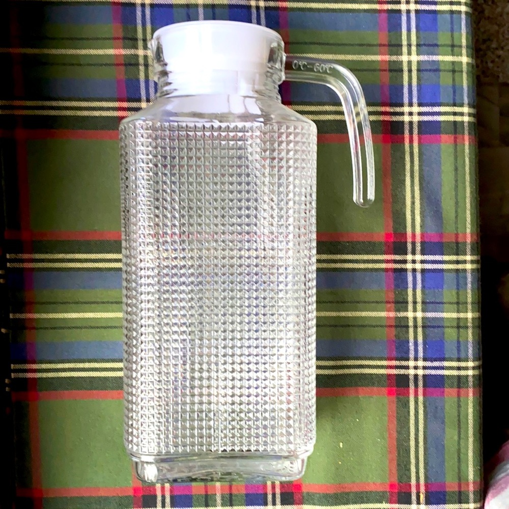 Textured Clear Glass Pitcher Bottleโ Plastic Top